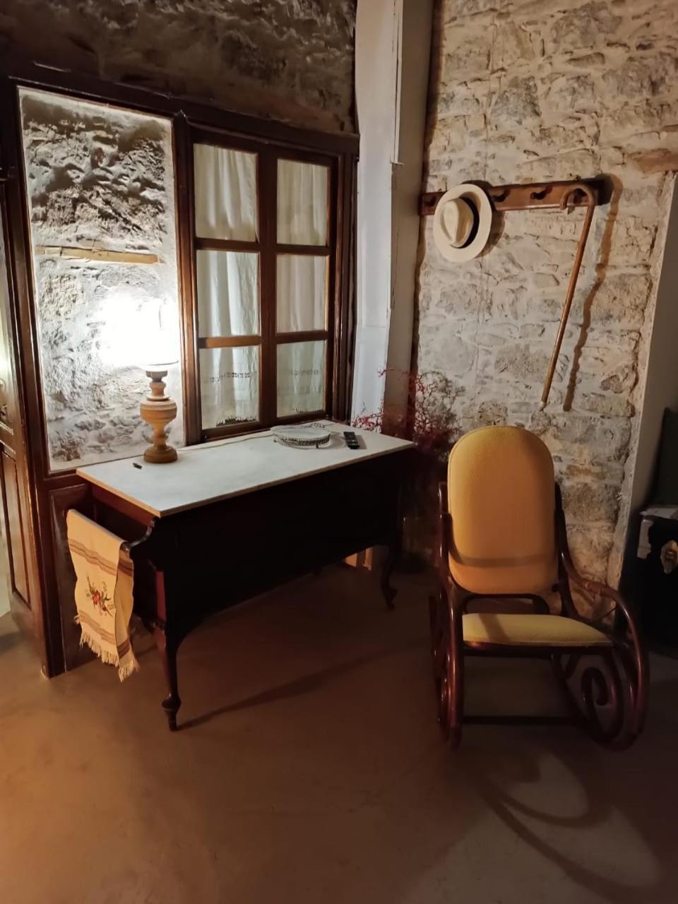 Vila Latmos 1860 Skála Pokoj fotografie